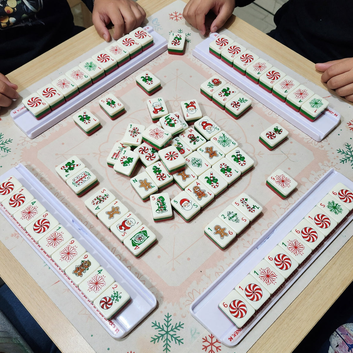 Christmas Mahjong Tiles Set – Red Green White – tiles on game table