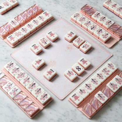 Pink Mahjong Set – Marbled Floral Tree – tiles on game table
